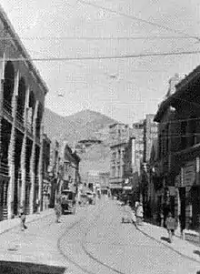 B&W picture of a street