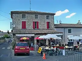 A restaurant in Bouchet