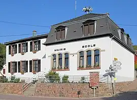 The town hall and school in Bourbach-le-Haut