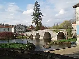 The bridge of Bourdeilles.