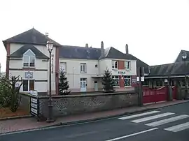 The town hall and school in Bouvaincourt-sur-Bresle