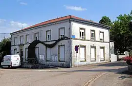 The town hall in Bouxurulles