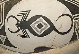 Mogollon (Mimbres) ceramic scorpion bowl, New Mexico, 950-1150 AD