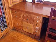 Built-in desk