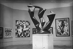 A Rudolf Belling sculpture on exhibit, 1929.