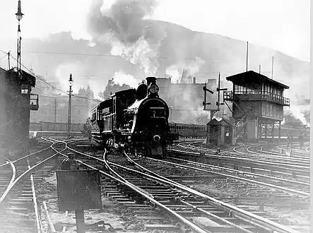 3rd Class Wynberg Tender leaving Cape Town Station, c. 1907