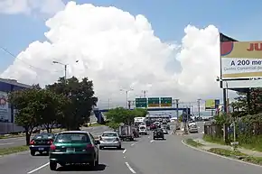 Pedestrian crossing over Route 39, in Hatillo district.