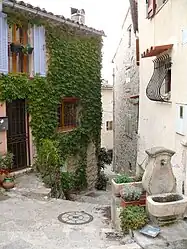 Alley in the village of Cabris