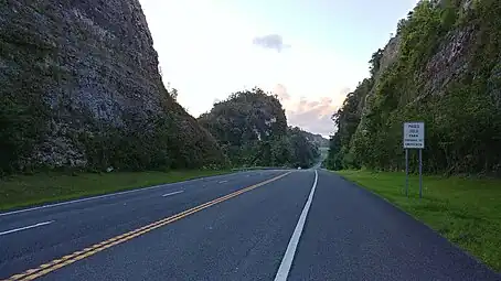 Puerto Rico Highway 10 in Río Arriba