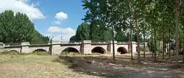 Puente sobre el río Carrión