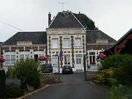 The town hall and school in Cartigny