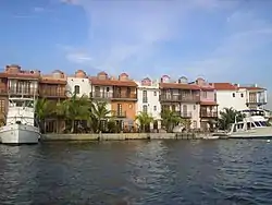 Houses in Lechería