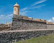 San Carlos de La Barra, Castle