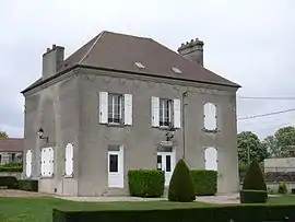 The town hall in Chèvreville