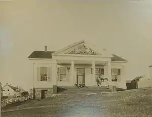 Sepia photograph of the Charlotte County Court House in 1895