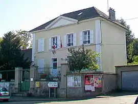 The town hall of Chauvry