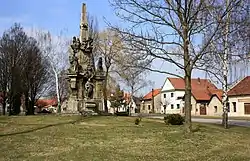 Centre of Chlumín with Marian column