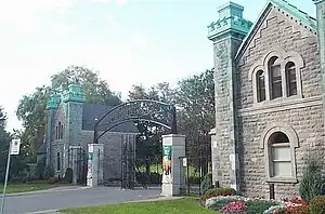 Entrance to Notre-Dame-des-Neiges Cemetery