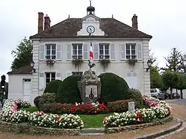 Clairefontaine-en-Yvelines Town Hall