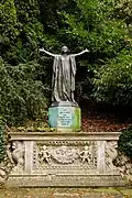 Mackennal's statue at Cliveden