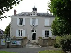 The town hall in Concremiers