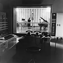 Image 4Control room and radio studio of the Finnish broadcasting company Yleisradio (YLE) in the 1930s. (from Radio broadcasting)