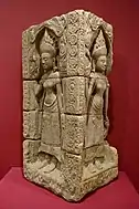 A corner relief with devatas; late 1100s to early 1200s AD (Bayon period); sandstone; Dallas Museum of Art (Texas, USA)