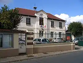 The town hall in Coubert