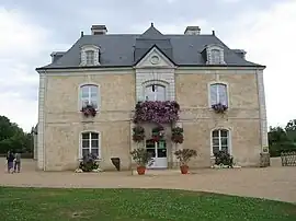 The town hall of Brain-sur-Longuenée