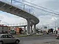 Steep turn of the First Viaduct, over the Juan Pablo II Avenue, between the Mercado del Mar y Zapopan Centro stations