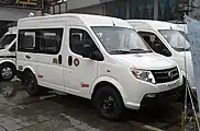 Original 2012 Dongfeng (DFAC) Yufeng SWB front quarter view