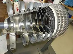 v2500 compressor showing seal teeth between blade rows.