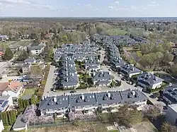 Aerial view of the neighbourhood of Wille Laguna (Lagoon Villas) and the Lipkowski Pond, located within Dąbrówka, in 2022.