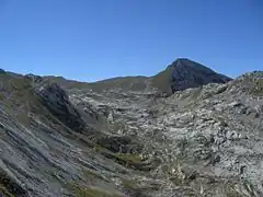  Vue des dalles calcaires à l'est du Clot d'Aspres