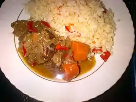 Veal yahni served with rice