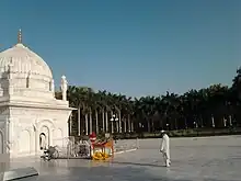 Dargah -e-Hakimi garden