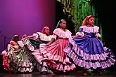 Salvadoran girls in folkloric garb