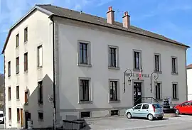 The town hall in Docelles