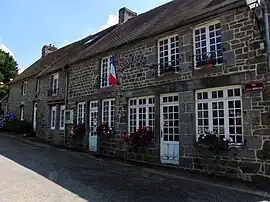 The town hall in Dompierre