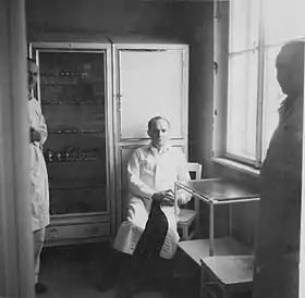 Dr. Albert Kenessey (sitting, center) in the hospital in 1949