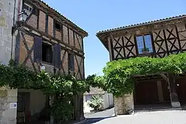 A timbered house, in Dunes