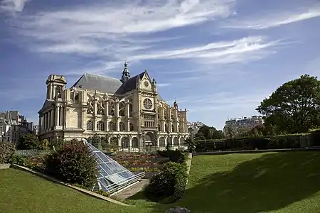 Saint-Eustache (1532–1640), a gothic church overlaid with Renaissance ornament