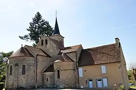 The Church of Saint-Pierre and the town hall, in Champillet