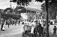 Same view with the completed station area around 1910