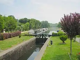 Lock on the Canal d'Ille-et-Rance