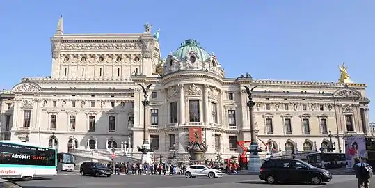 West façade and the Pavillon de l'Empereur