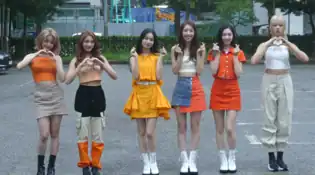 Fanatics in August 2019(From left to right: Chaerin, Chiayi, Doah, Doi, Sika (former), Yoonhye)