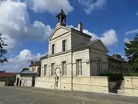 The town hall of Faverolles