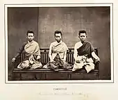 Khmer royal ladies wearing Sompot Chong Kben and Sbai in the mid-1800s.