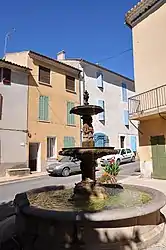 The fountain in Quinson